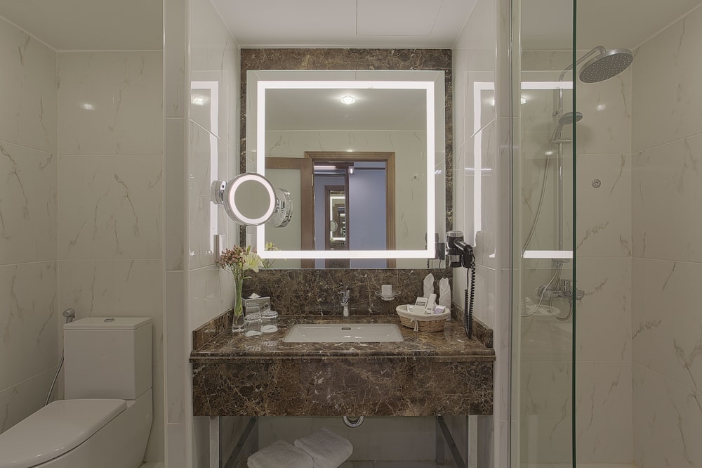 Premium Room - Photo 7