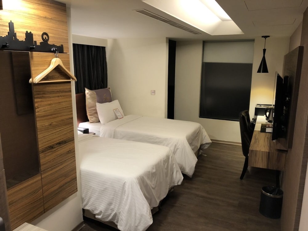 Superior Twin Room, 2 Twin Beds photo 3