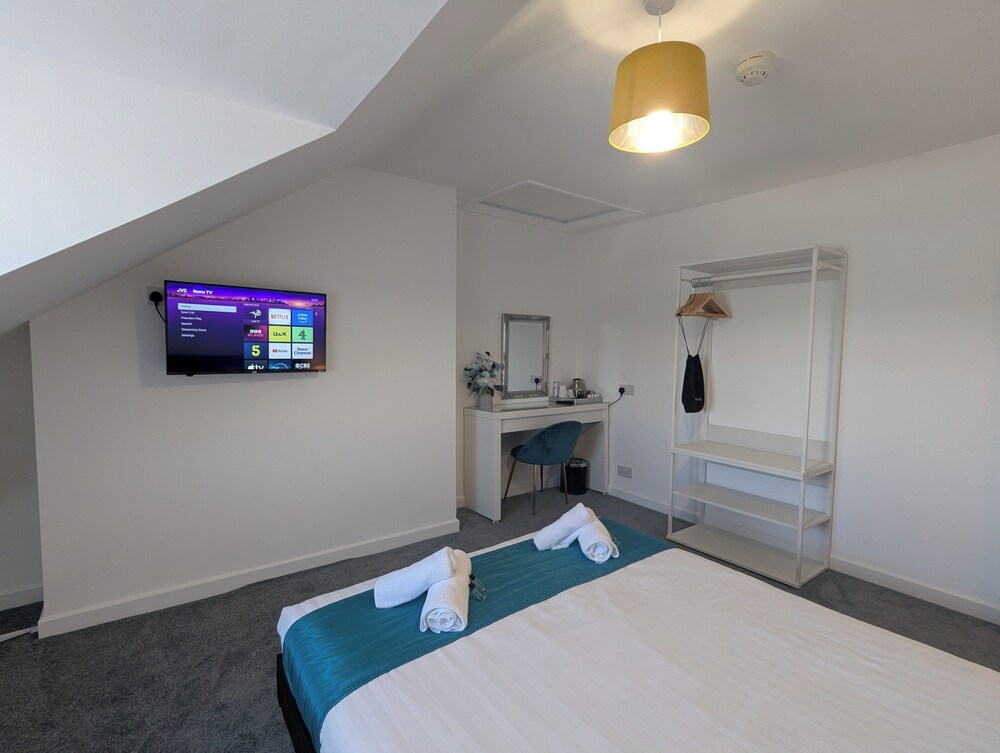 Attic Triple, Sea View - Photo 6