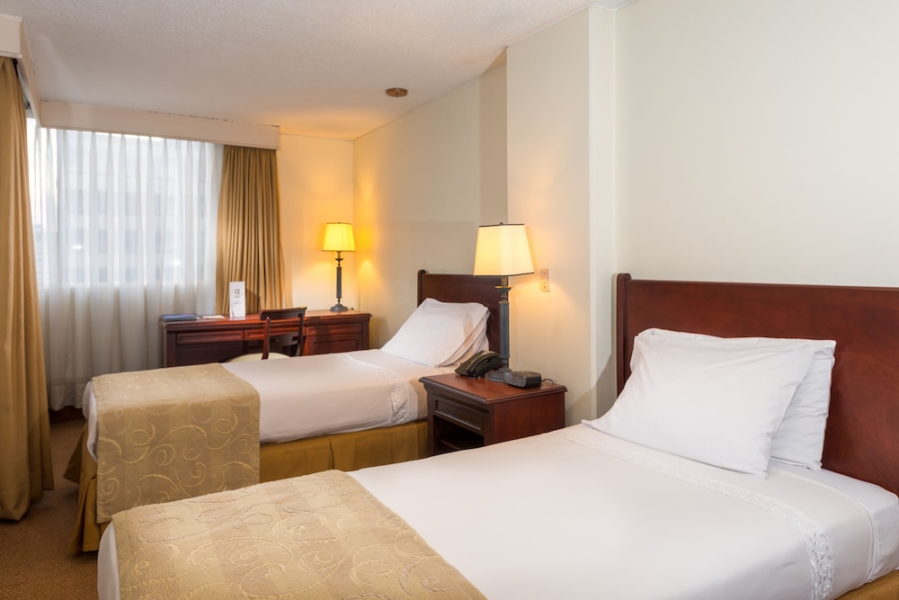 Standard Twin Room - Photo 2