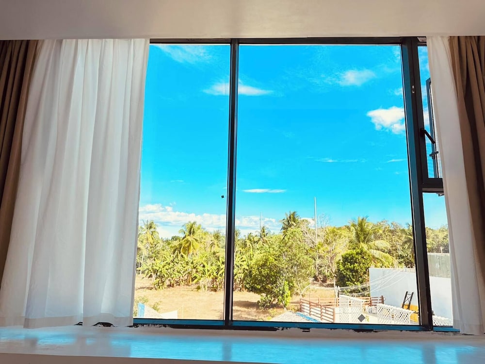 Deluxe Twin Room, 2 Double Beds, Balcony, Garden View photo 3