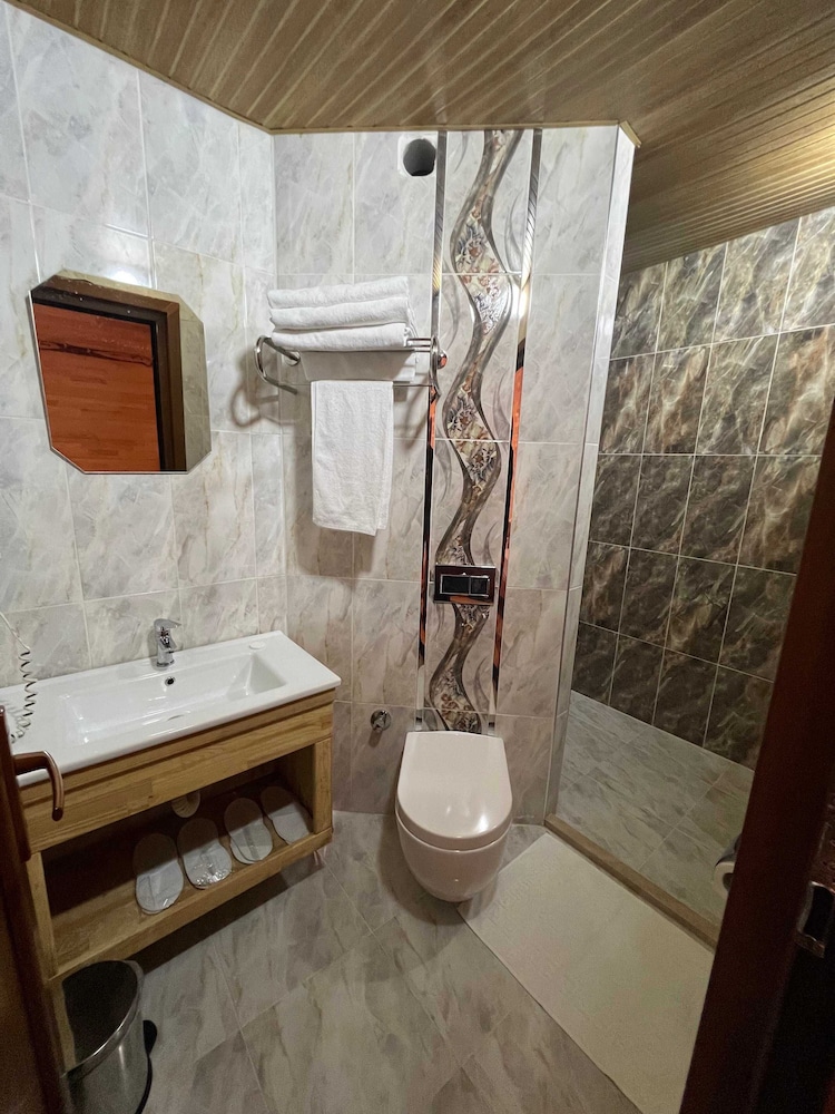 Deluxe Triple Room, Multiple Beds, Balcony, River View photo 2