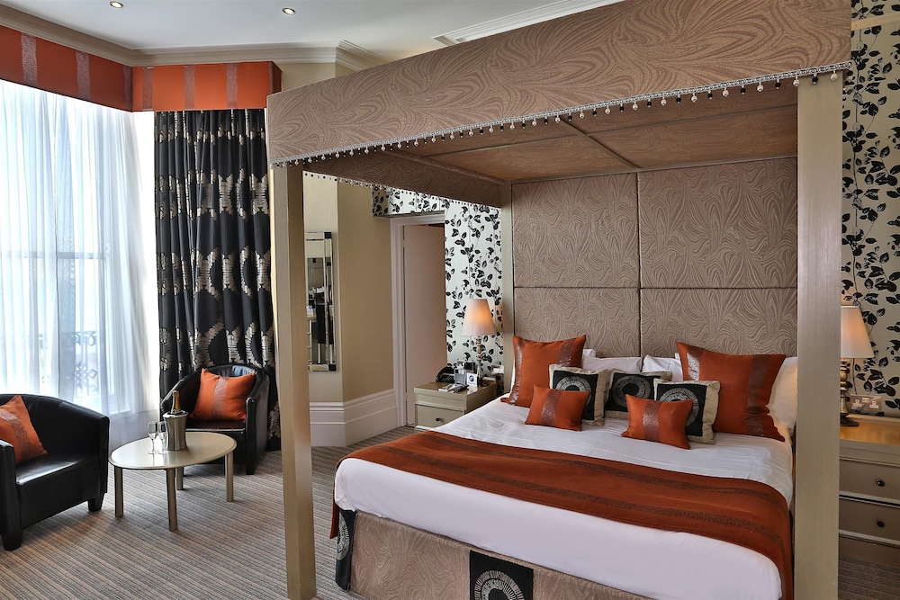 Deluxe Room, 1 King Bed, Non Smoking (Four Poster Bed, View) photo 3