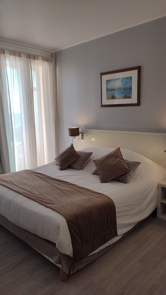 Comfort Room, Sea View photo 2