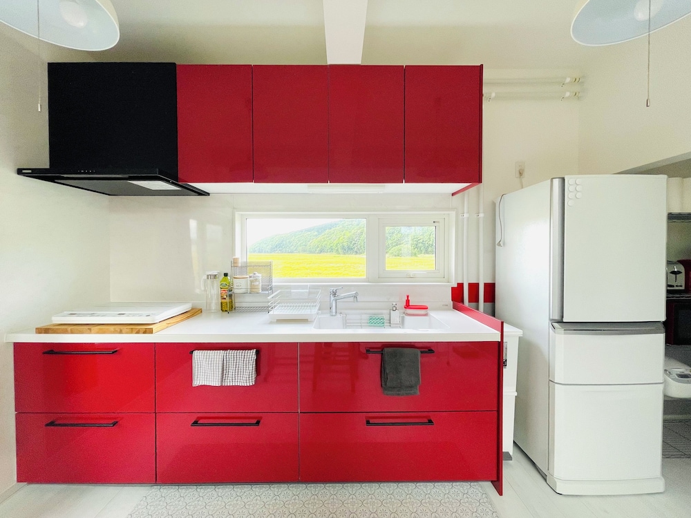 House, Garden View photo 3