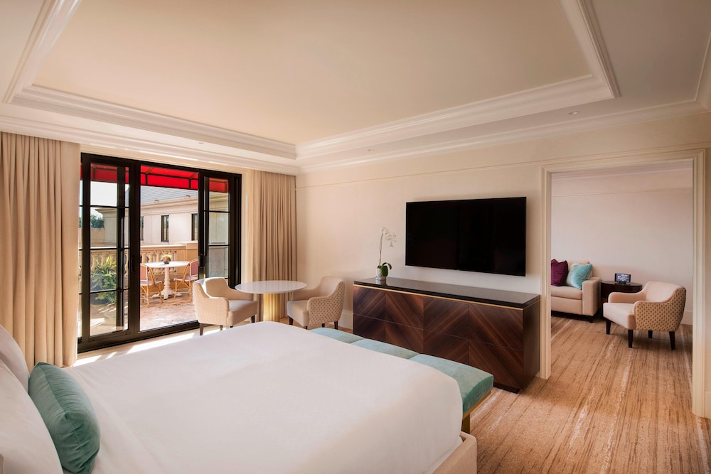 Suite, 1 King Bed, Pool View (Terrace) - Photo 1