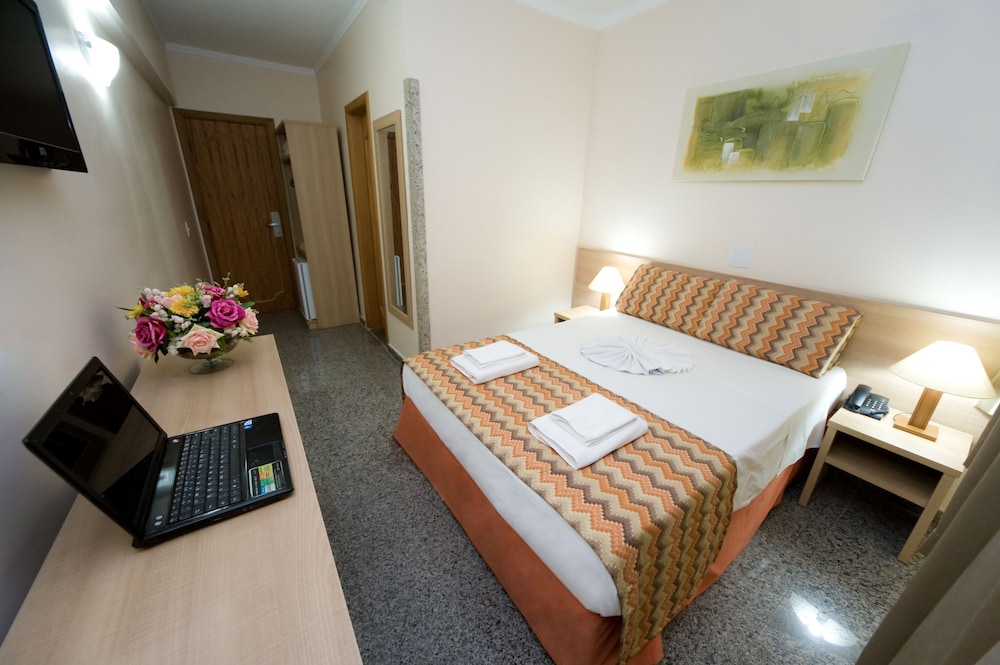 Standard Double Room - Photo 4
