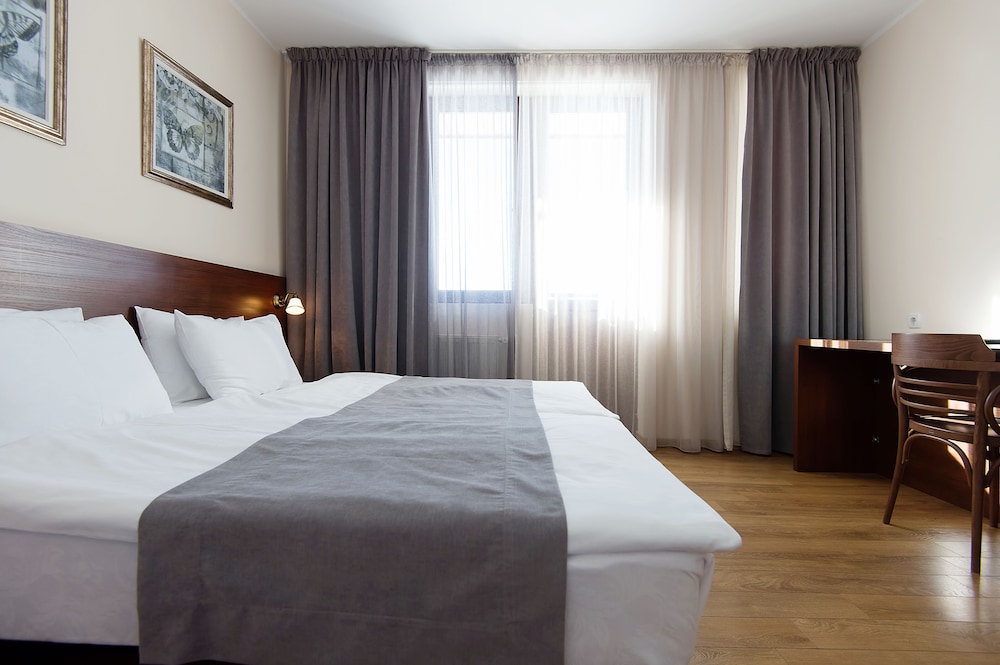 Standard Triple Room, Balcony - Photo 2