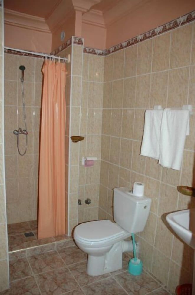 Twin Room, 2 Twin Beds photo 2