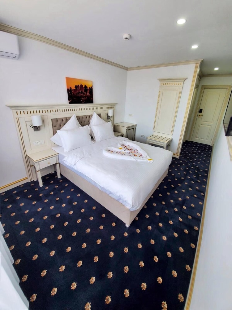 Double Room - Photo 2