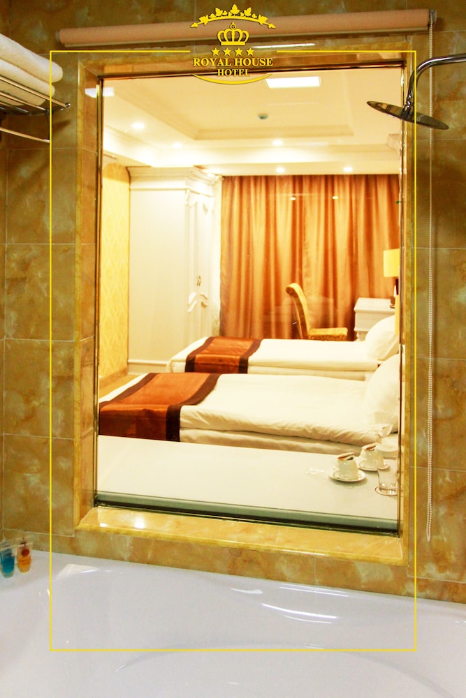Standard Twin Room photo 3