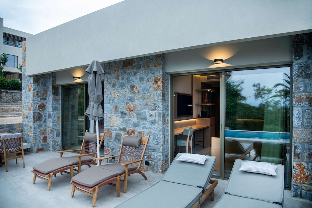 Sanctuary Suites Sea View Private Pool - Photo 11