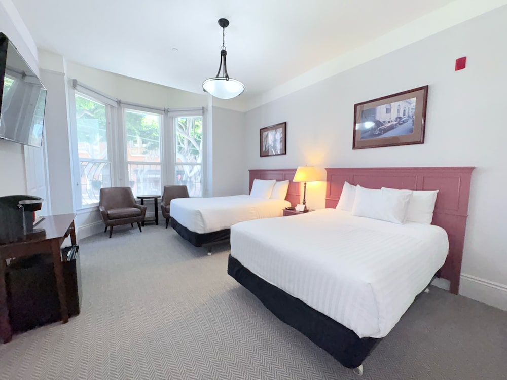 Deluxe Room, 2 Double Beds