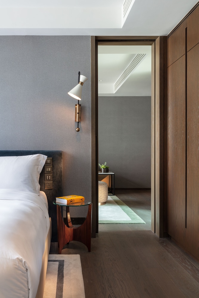 The Library Suite with Terrace