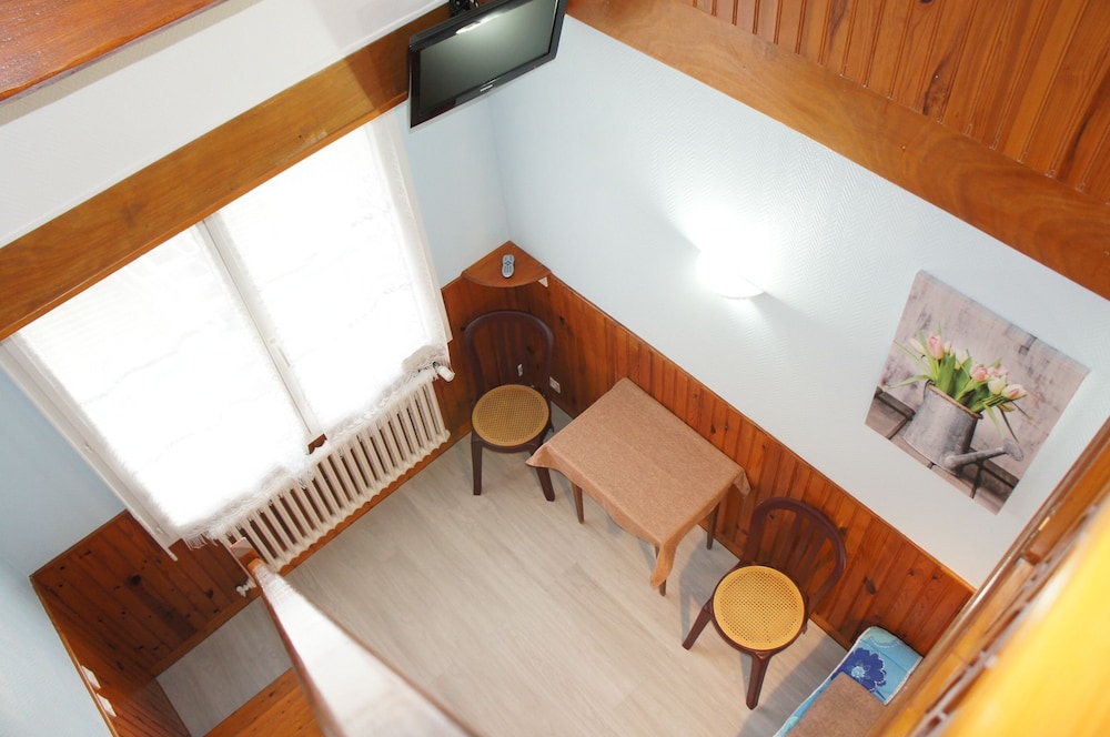 Family Room photo 2