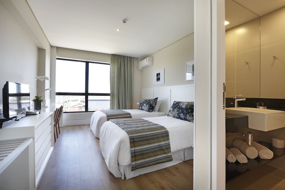 Standard Room, 2 Twin Beds photo 3