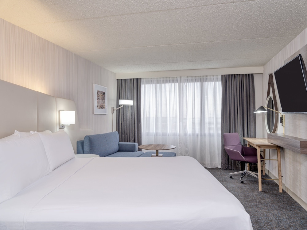 Standard Room, 1 King Bed - Photo 1