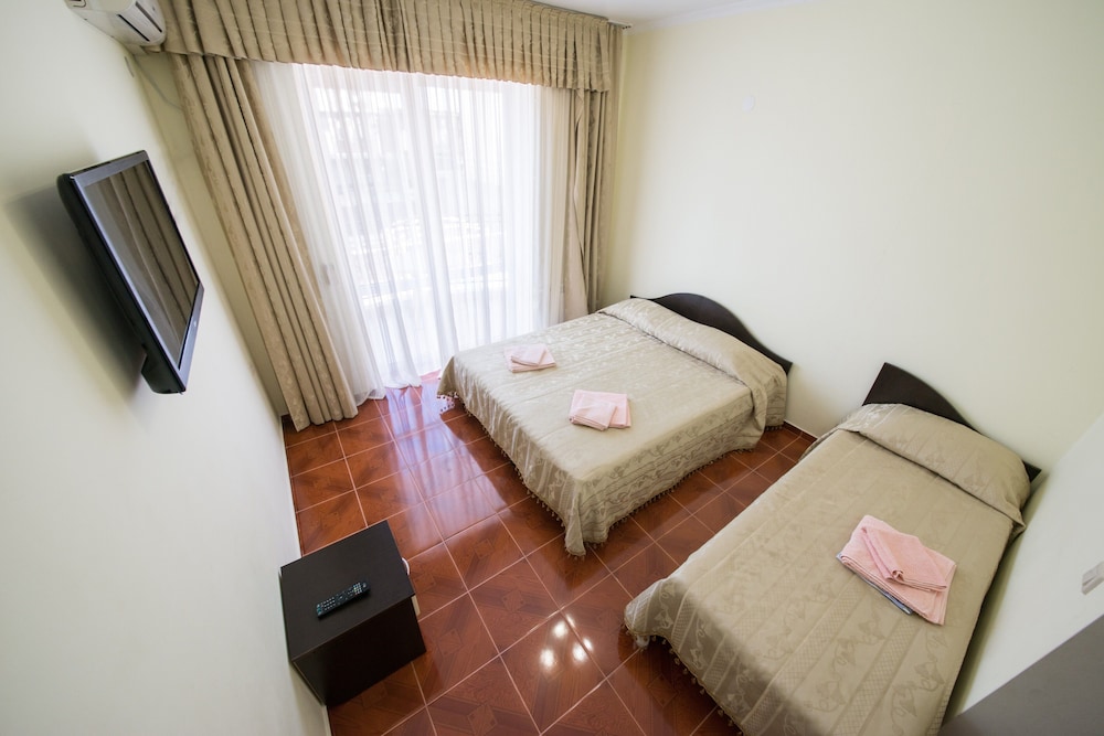 Standard Triple Room, Ground Floor