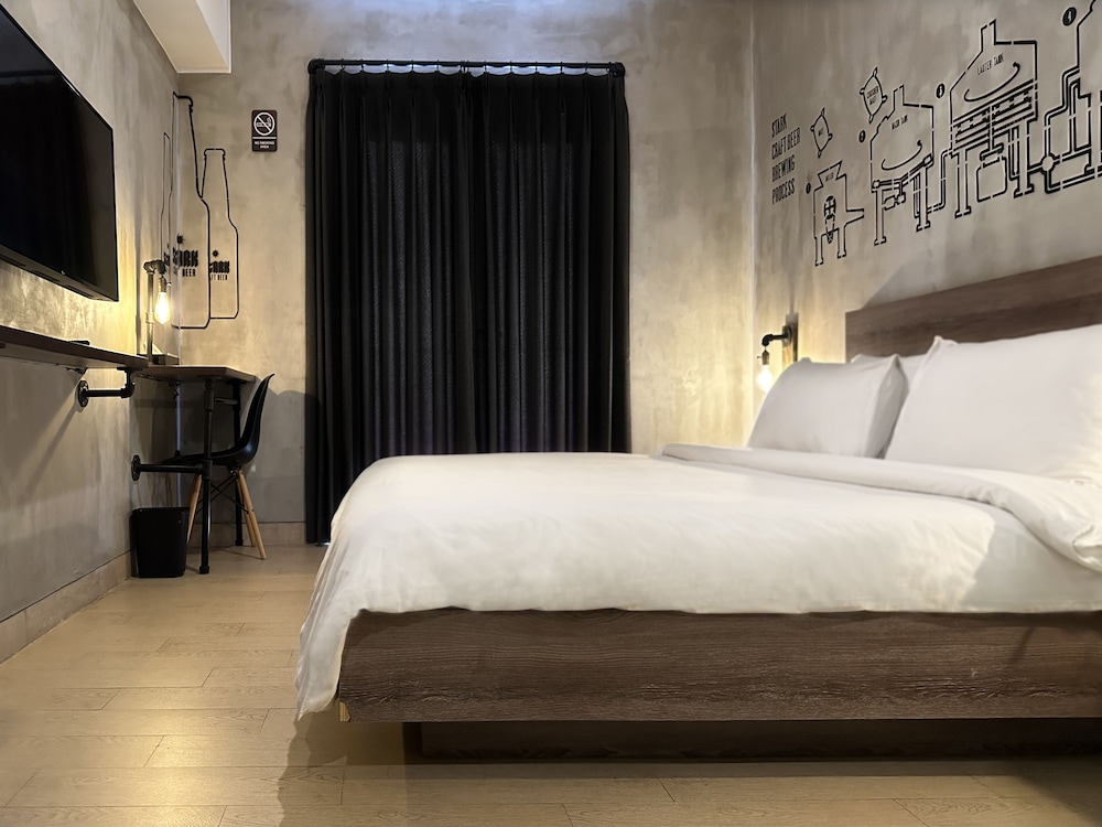 Superior Stark Room - Photo 6