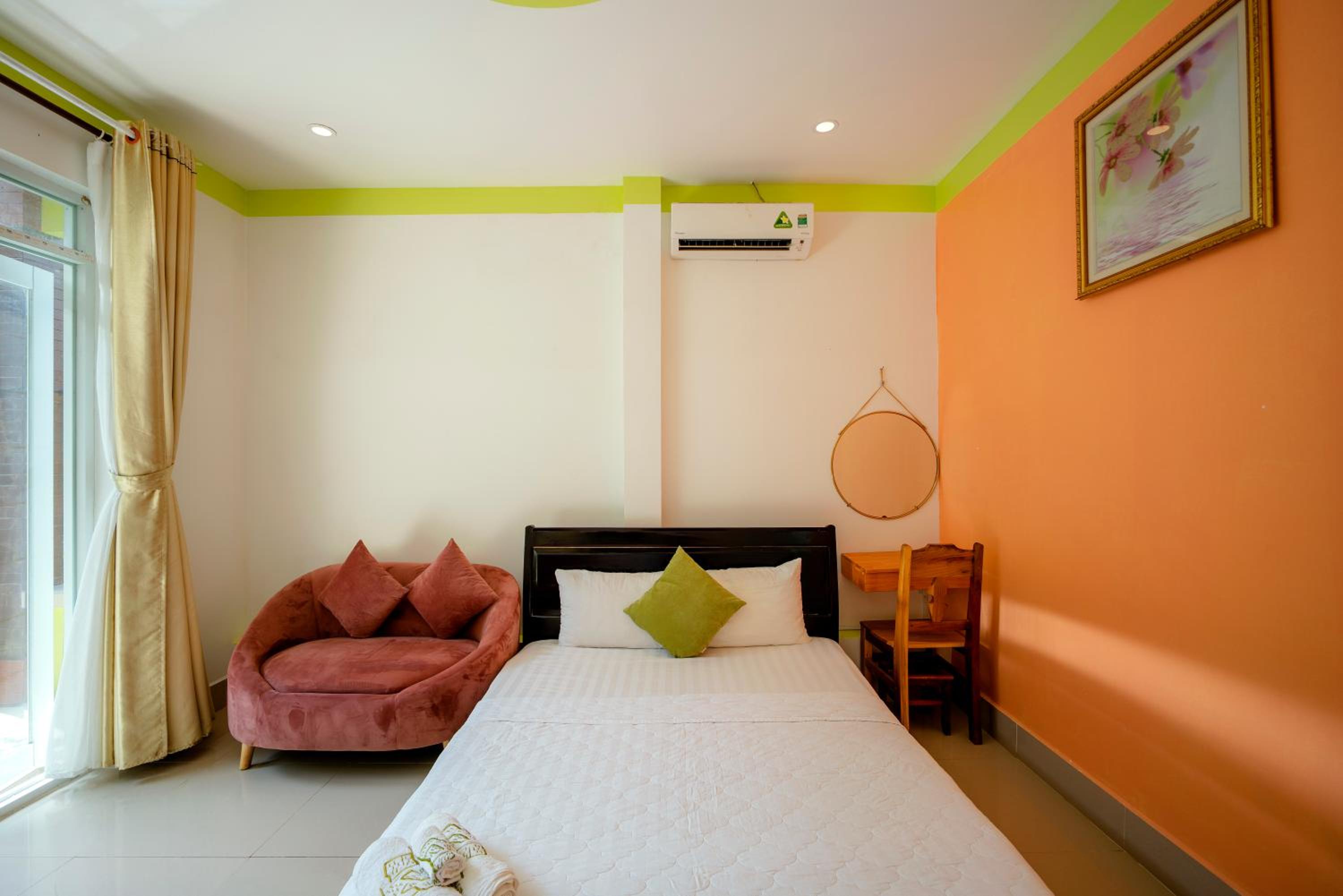 Bungalow (2 Adults) photo 3
