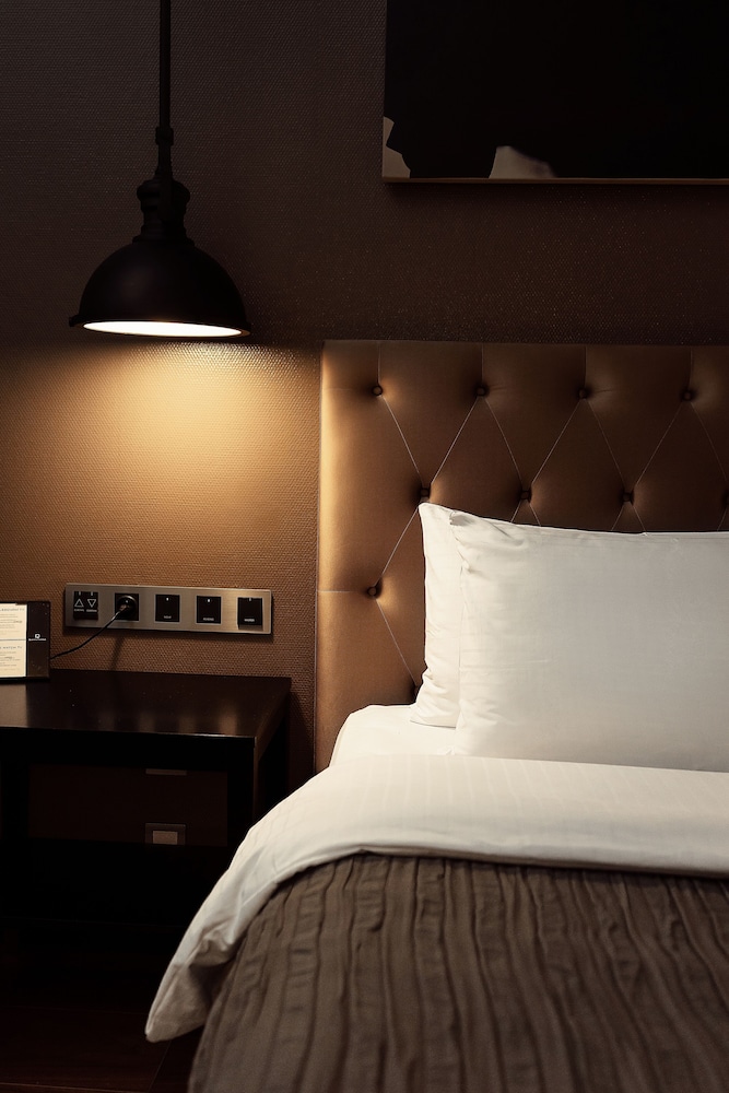 Low Floor Double Room