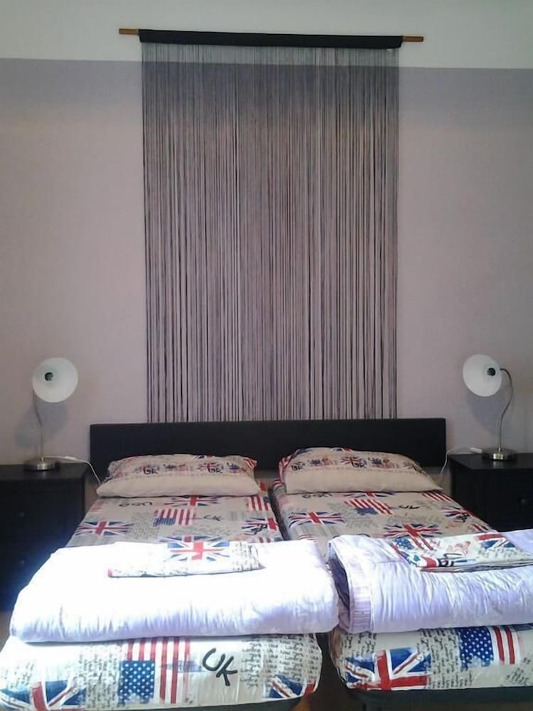 Shared Dormitory, Mixed Dorm, Accessible (5 Pax) photo 3