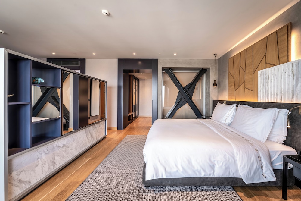 Signature Suite – 1 Kingsize-Bett, Club Millesime Access)