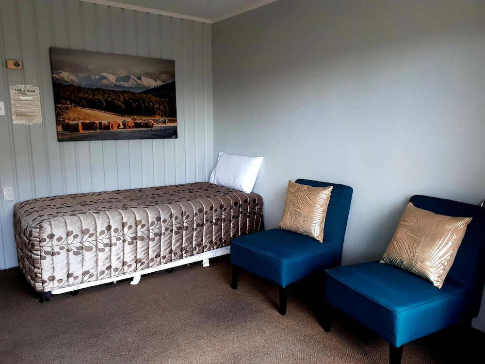 Standard Suite, 1 Bedroom, Non Smoking, Kitchenette photo 2