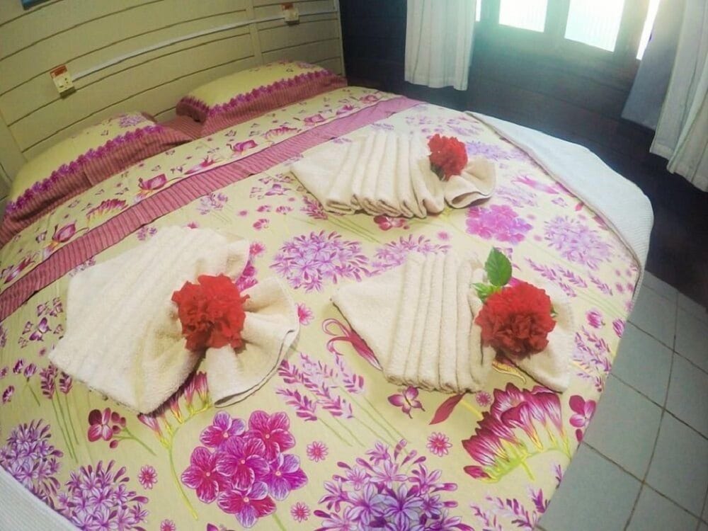 2 Bedrooms Beachfront Bungalow photo 1