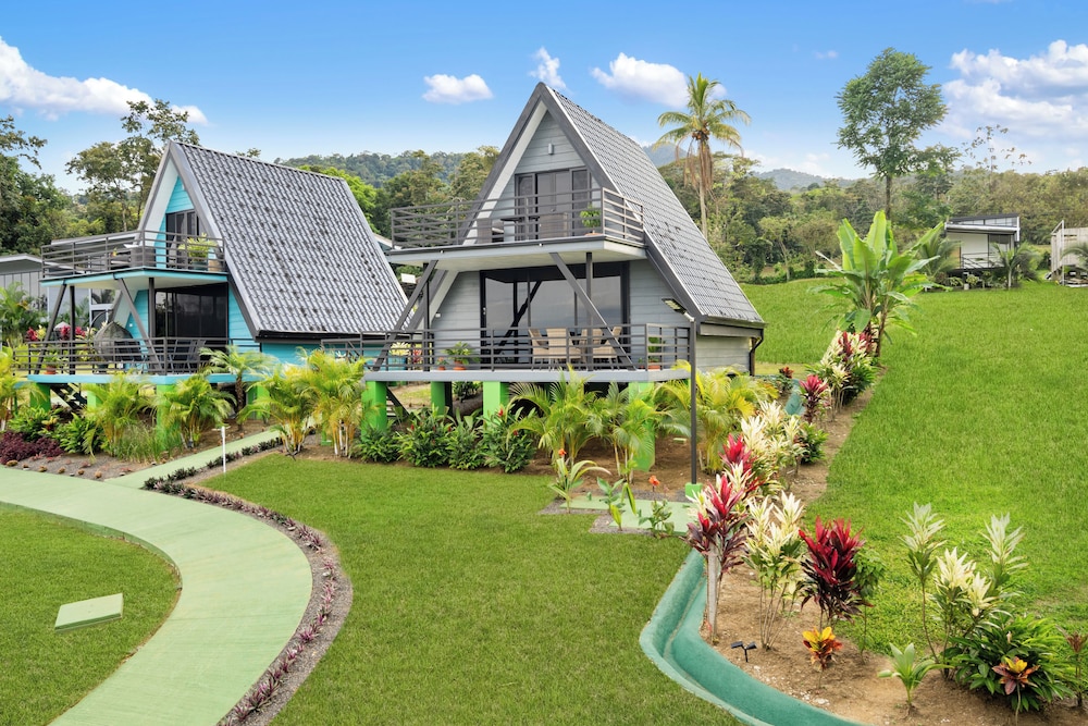 Standard Bungalow, Kitchenette, Hill View