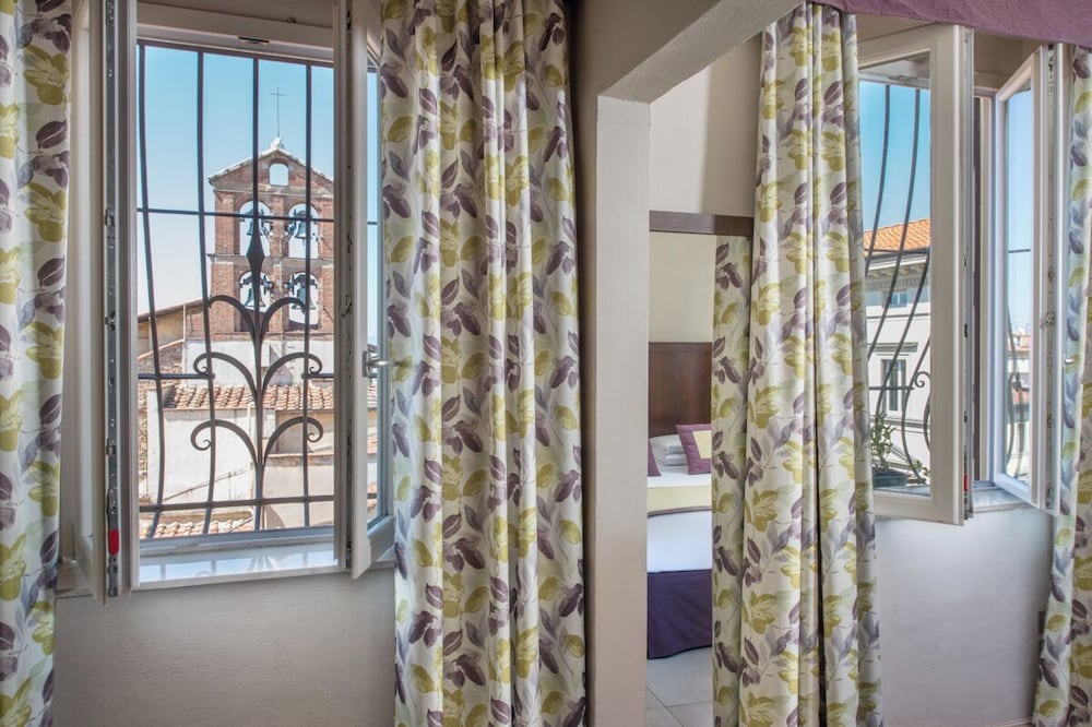 Superior Room, City View photo 3