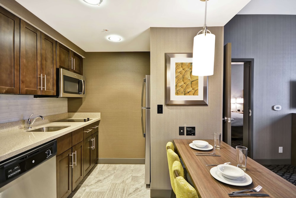 Suite, 2 Queen Beds, Accessible, Bathtub photo 2