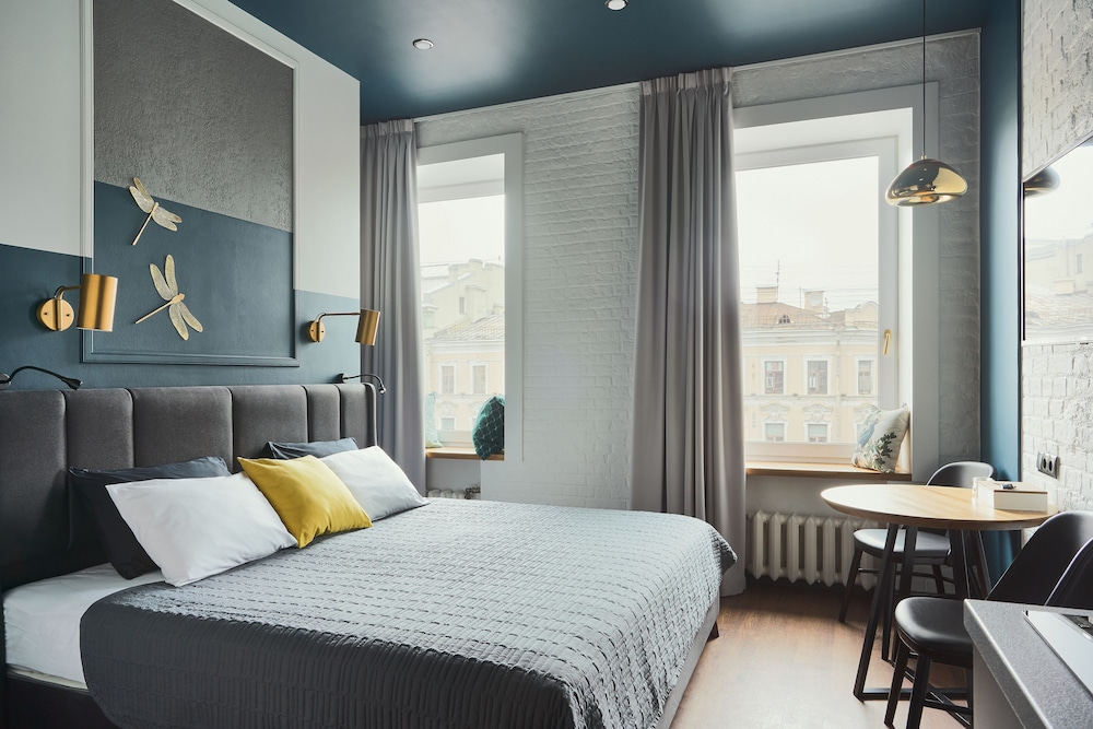 Deluxe Studio, 1 King Bed photo 1