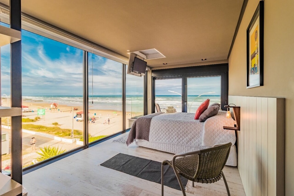 Luxury Room, Beach View photo 1