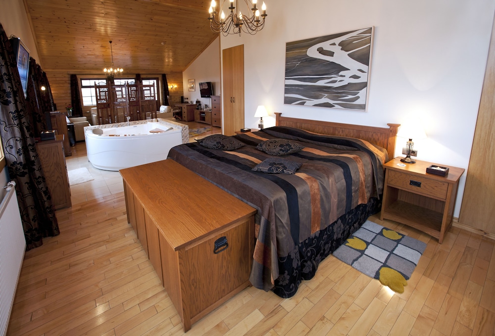 Suite, River View