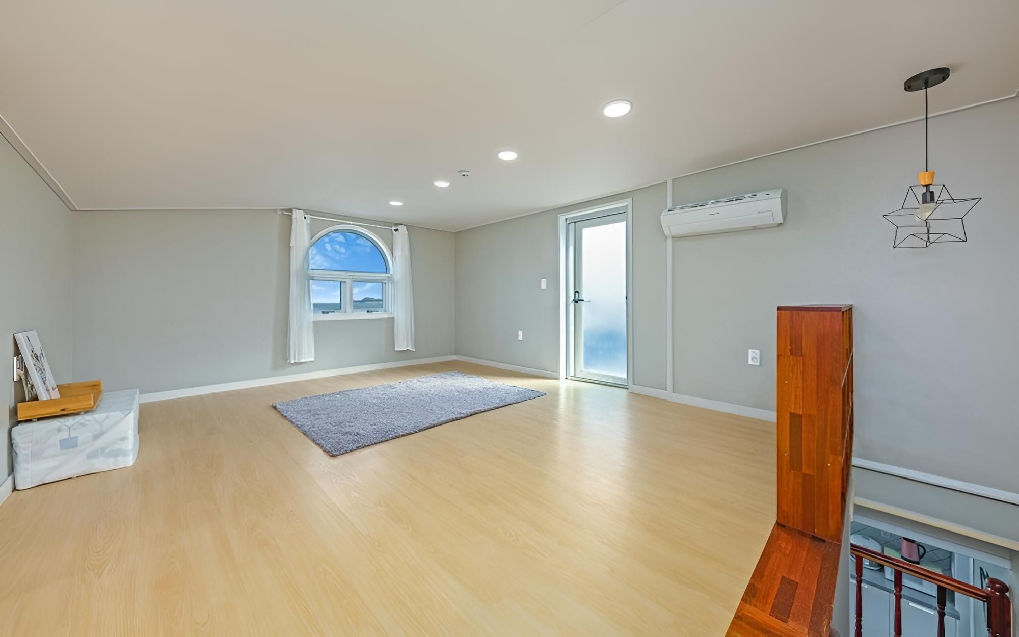 Room (301 (Family Room Ocean View)) - Photo 11