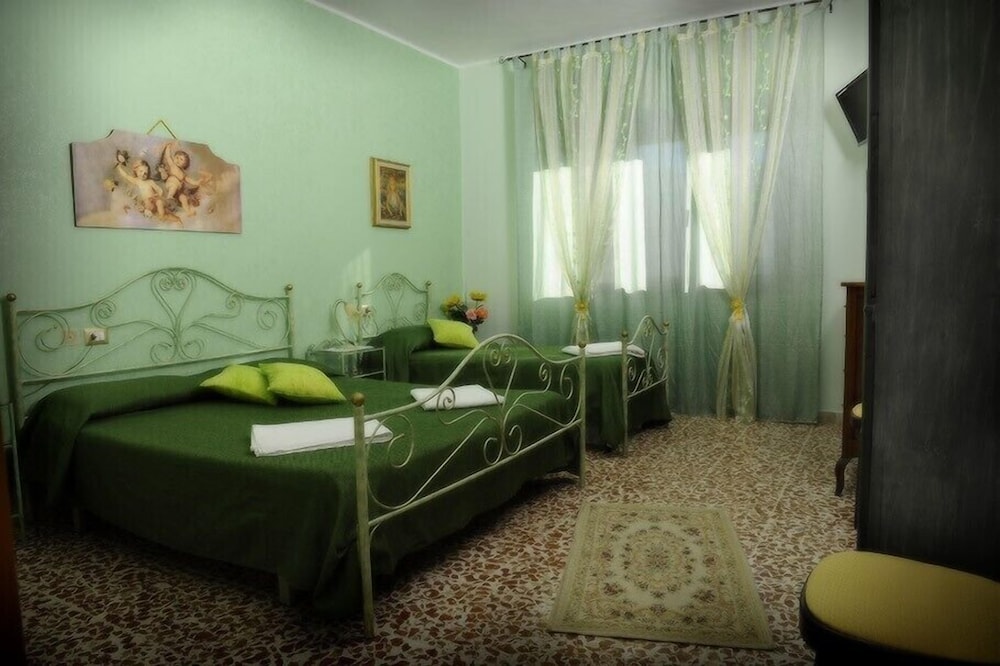Triple Room photo 1