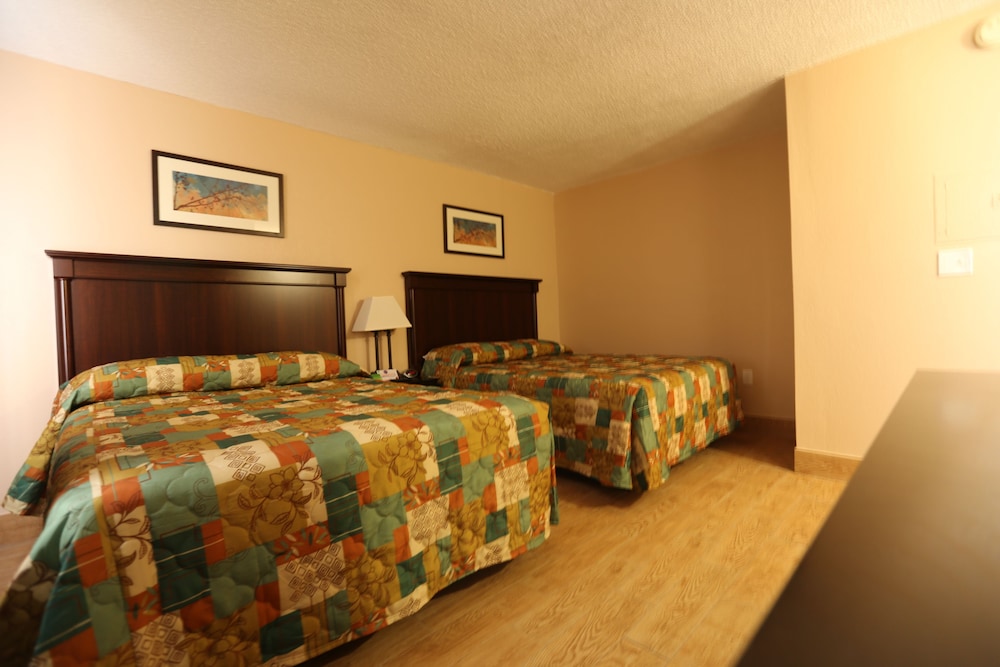 Queen Suite with Two Queen Beds and Gulf View - Top Floor