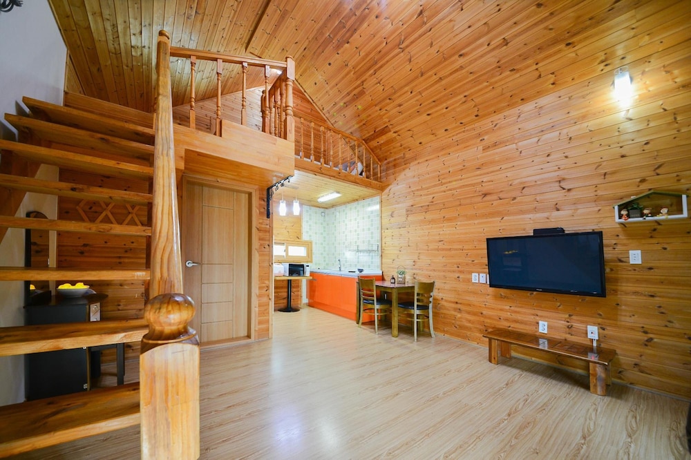 Basic Room, 1 Bedroom (105lemonbalm)