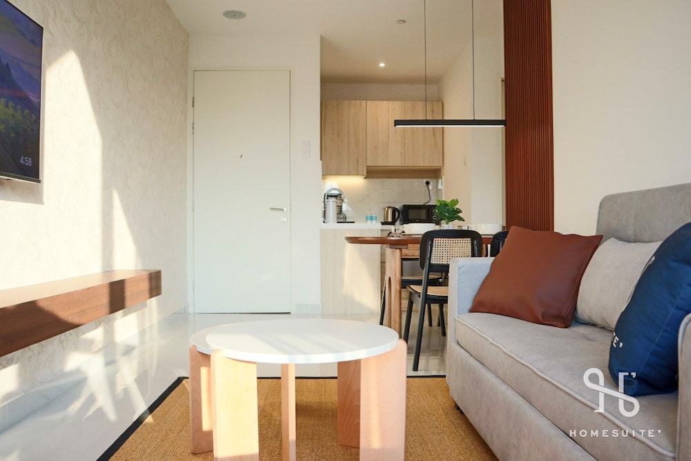 Deluxe Suite, 2 Bedrooms, Non Smoking, Kitchen - Photo 4