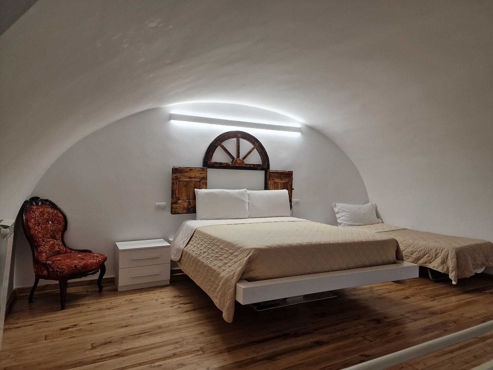 Deluxe Studio, Non Smoking, City View