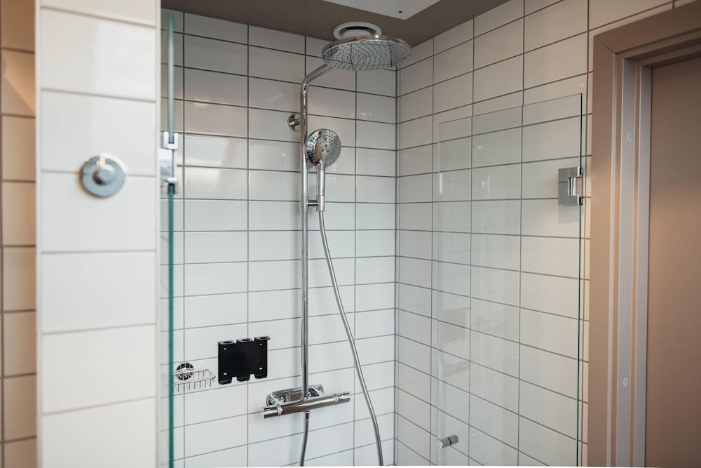 Standard Twin Room - Photo 8