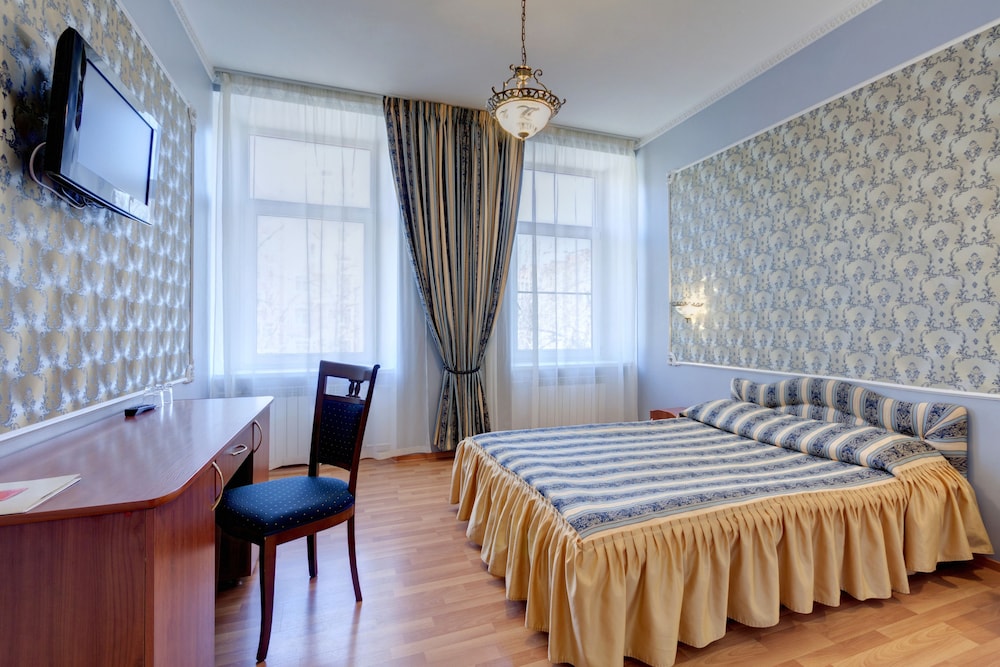 Standard Double or Twin Room photo 2