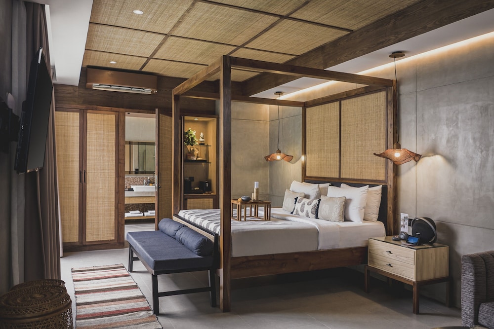 Smart 1 Bedroom Villa with Private Pool - Photo 3