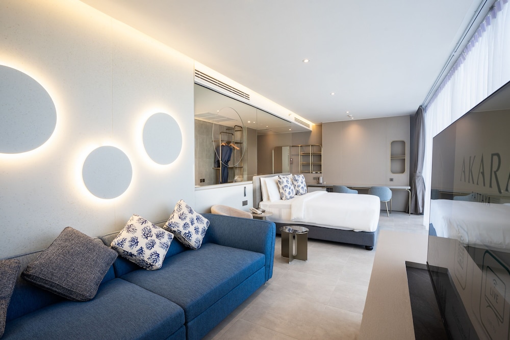 Panorama Executive Suite - Photo 4