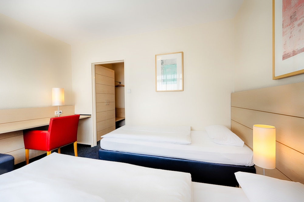 Standard Double or Twin Room - Photo 1