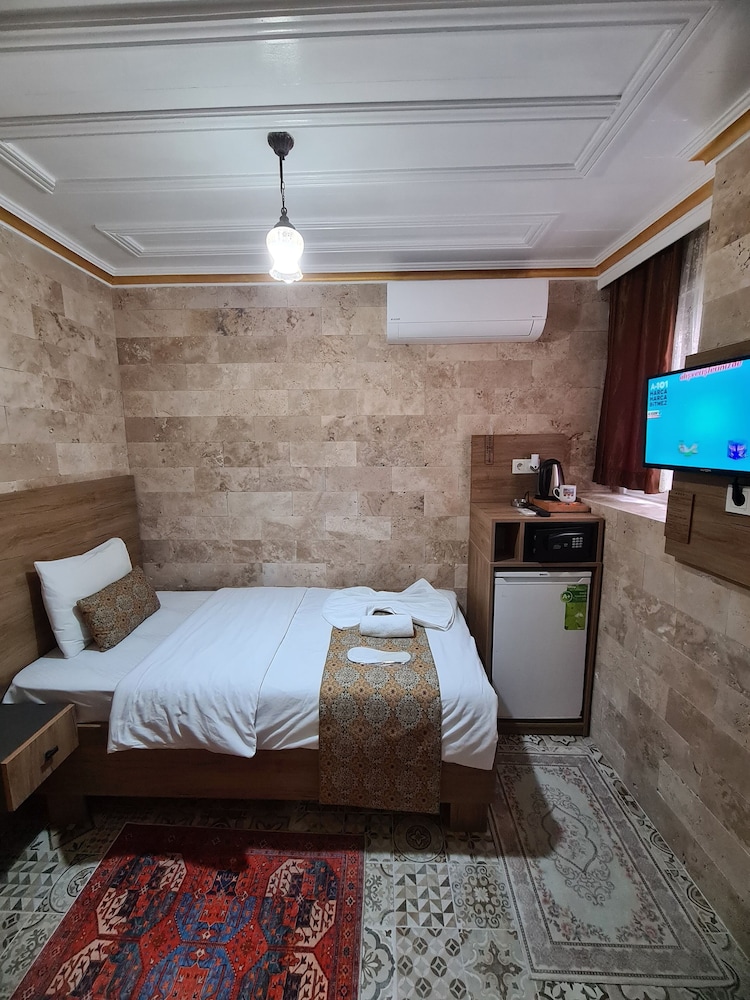Basic Single Room photo 3