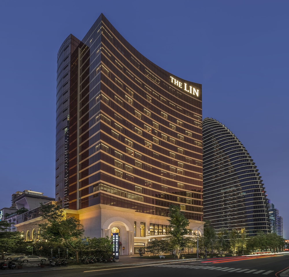 Available room