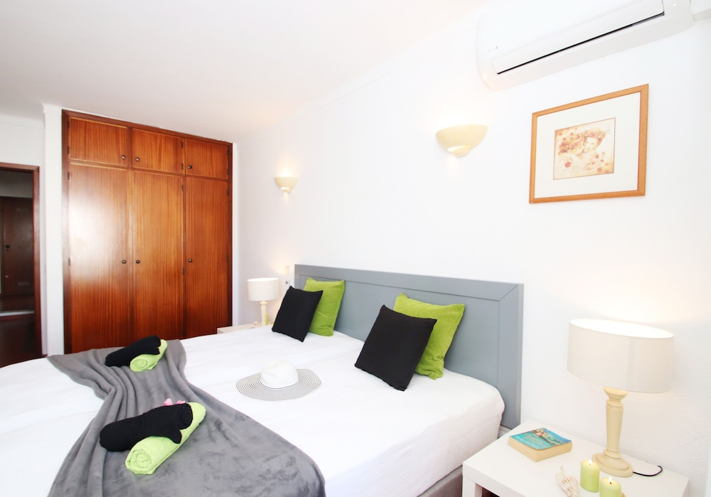 Apartment, 1 Bedroom, Pool Access, Pool View