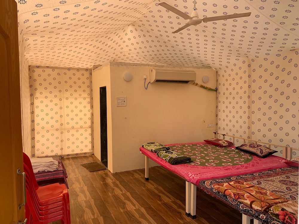 Basic Tent photo 1